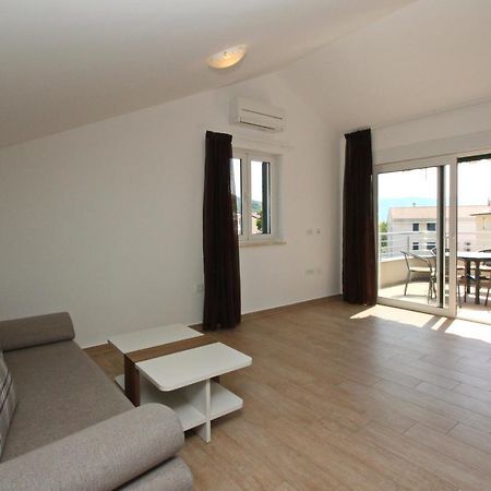 Apartments By The Sea Baska, Krk - 18845 Exterior foto