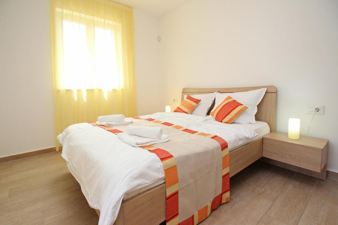 Apartments By The Sea Baska, Krk - 18845 Exterior foto