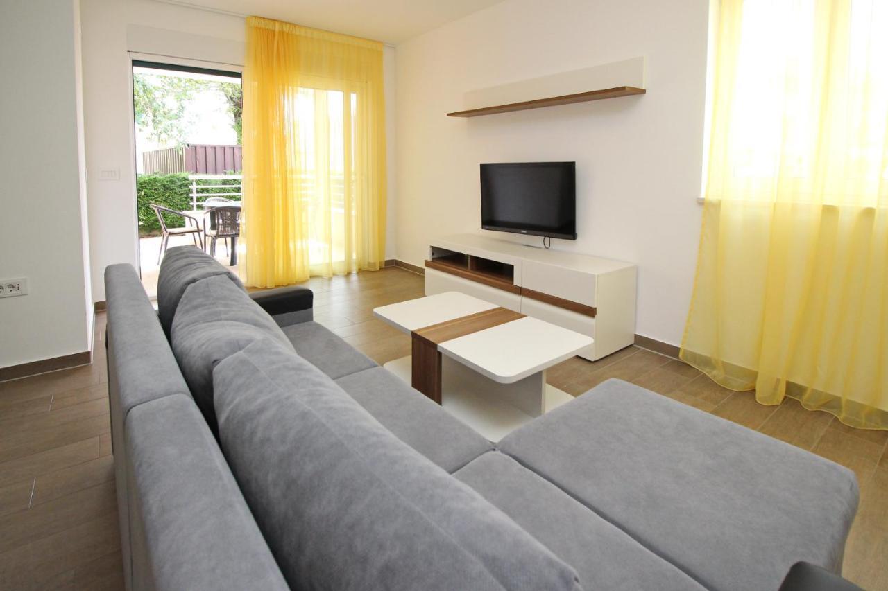 Apartments By The Sea Baska, Krk - 18845 Exterior foto